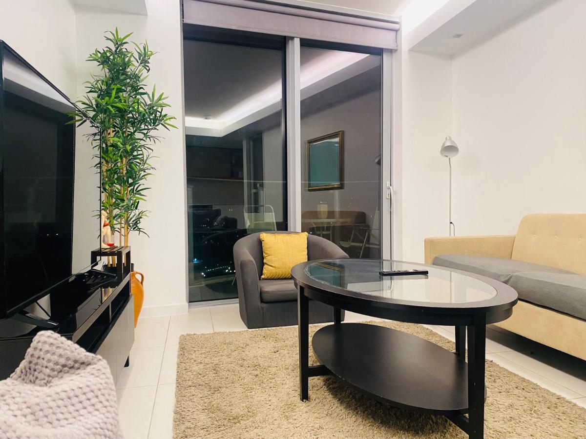 Off 12 Apartment ลอนดอน ภายนอก รูปภาพ